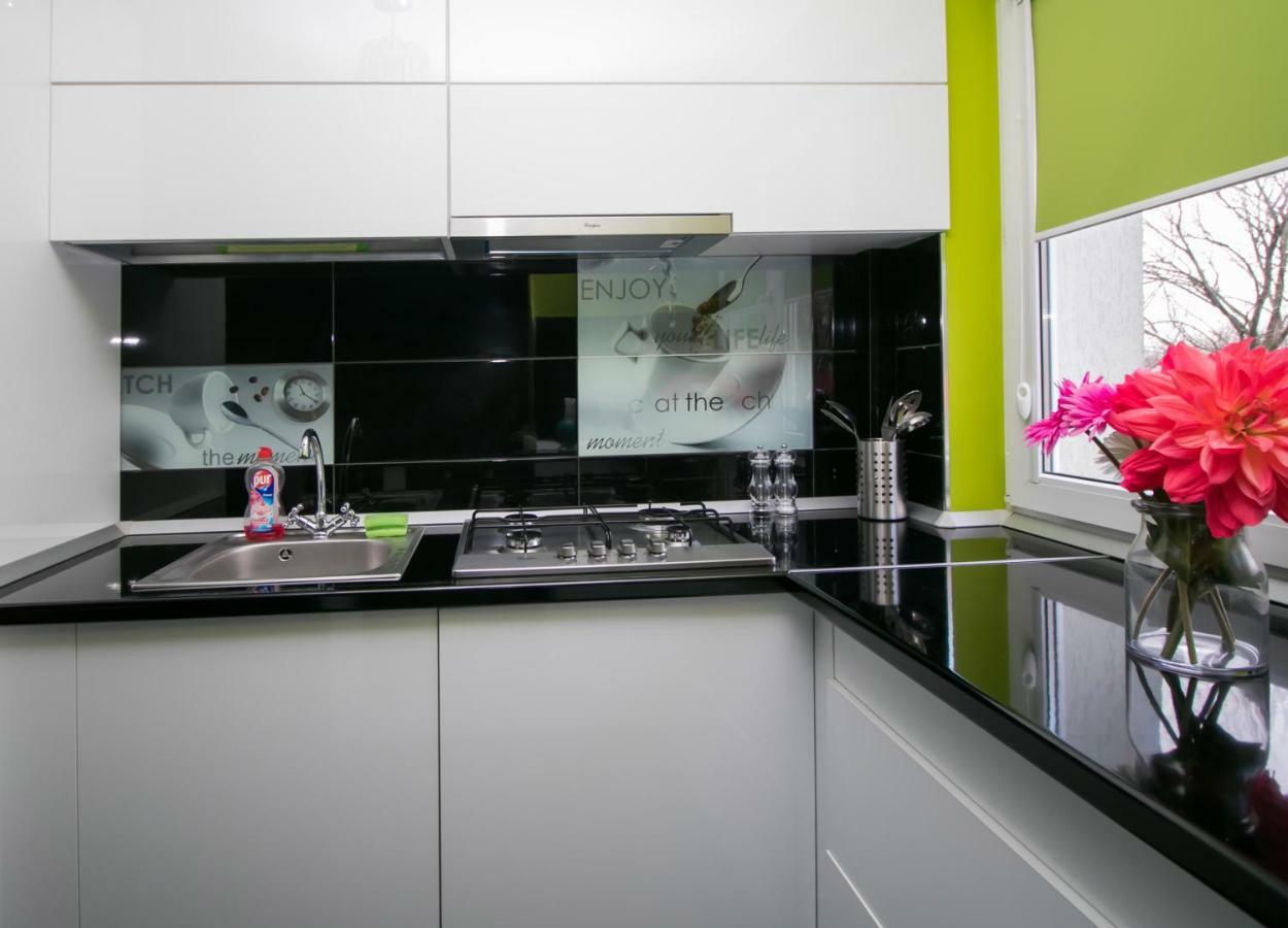 Apartament 2 Camere Bucarest Esterno foto
